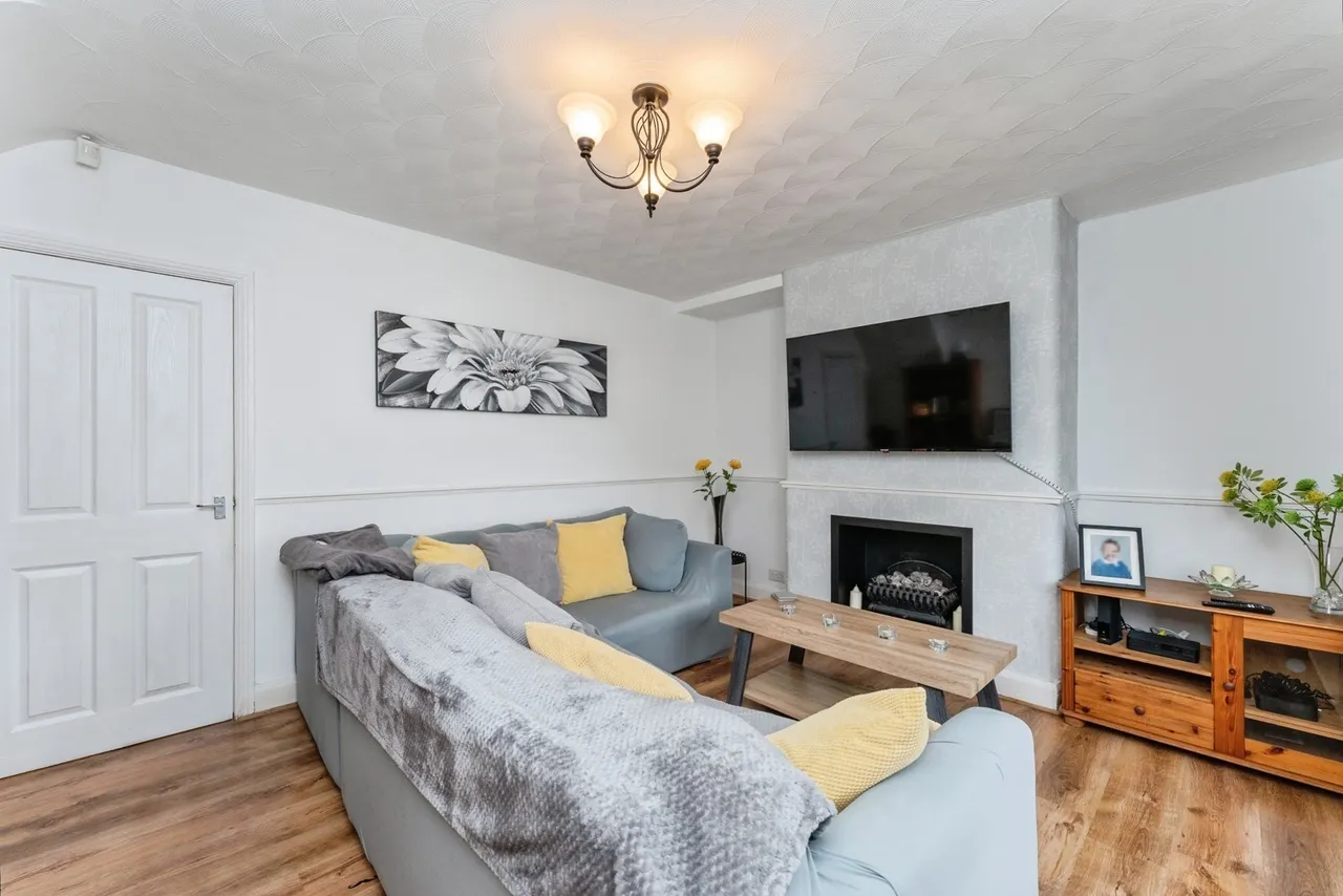 Hawthorn Road, Little Sutton, CH66, photo 2