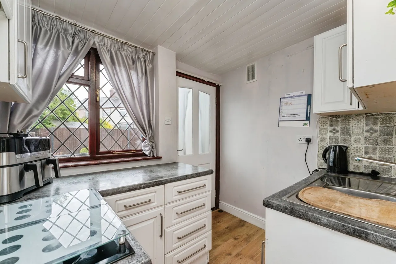 Hawthorn Road, Little Sutton, CH66, photo 4