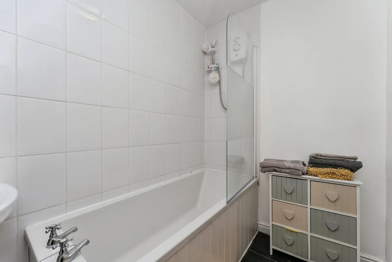 Hawthorn Road, Little Sutton, CH66, photo 10