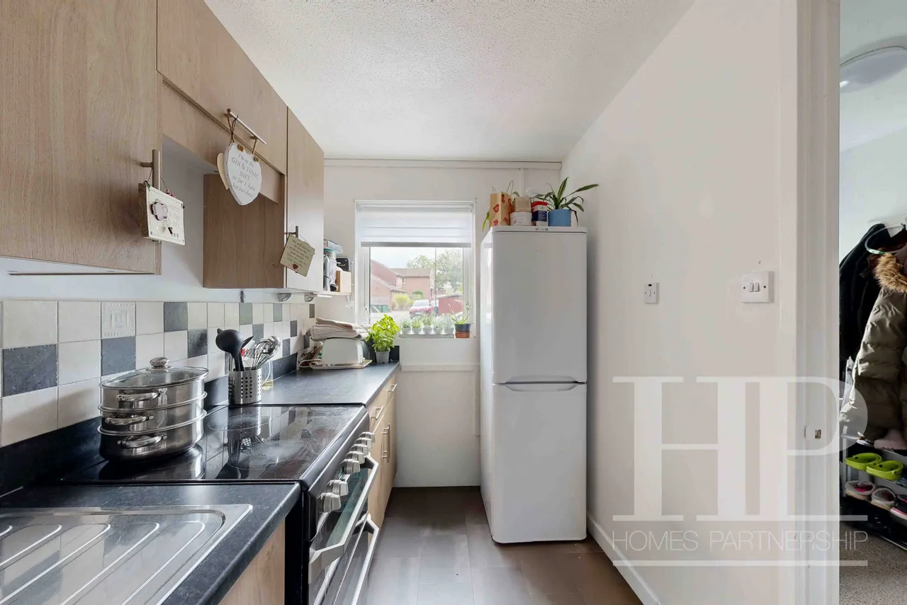 St. Helier Close, Crawley, RH11, photo 7