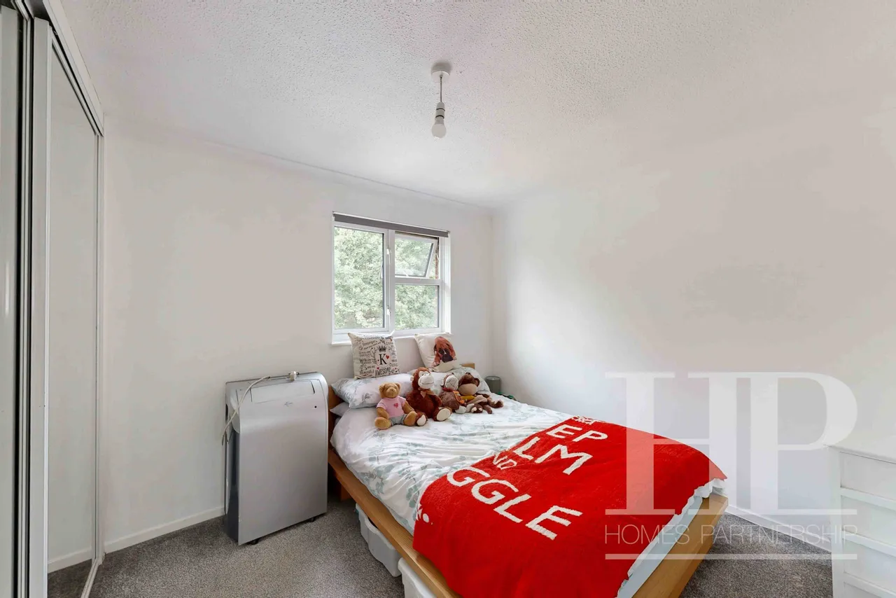 St. Helier Close, Crawley, RH11, photo 9