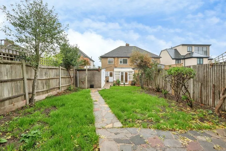 Whitton Dene, Hounslow, TW3, photo 9