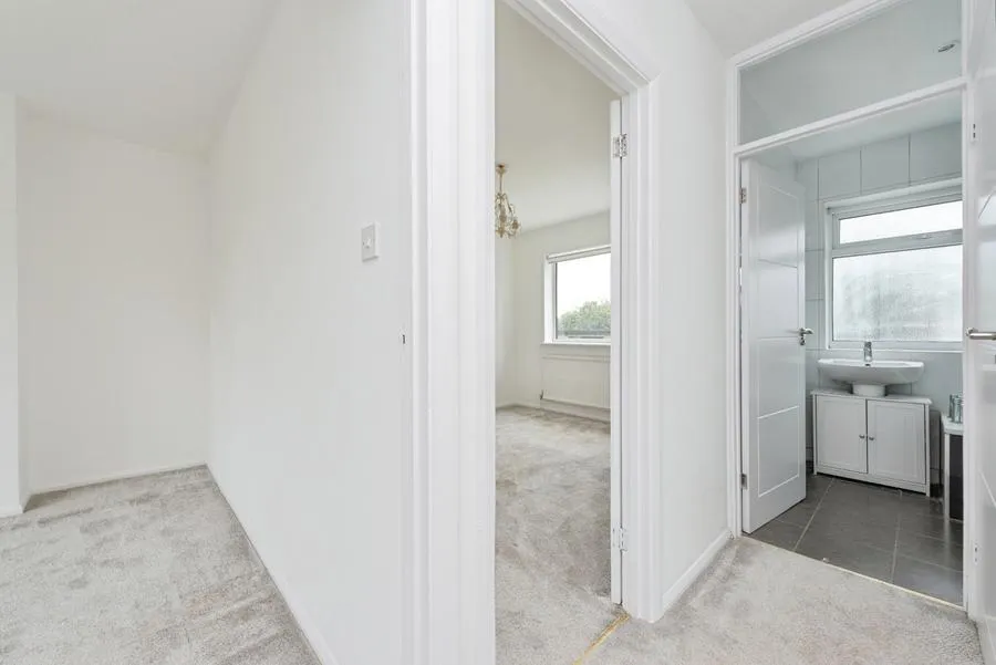Whitton Dene, Hounslow, TW3, photo 26