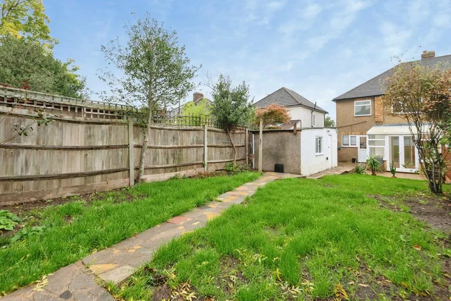 Whitton Dene, Hounslow, TW3, photo 8