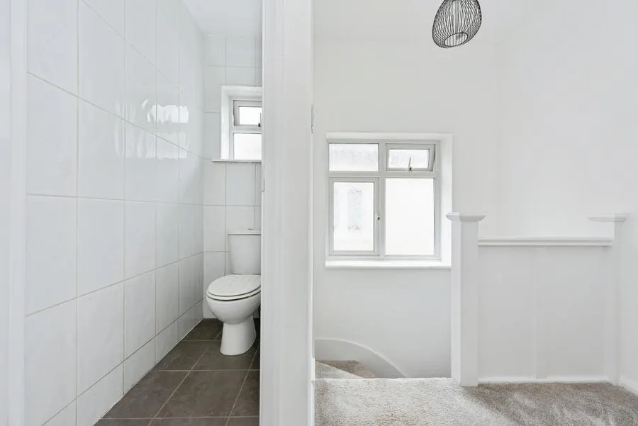 Whitton Dene, Hounslow, TW3, photo 32