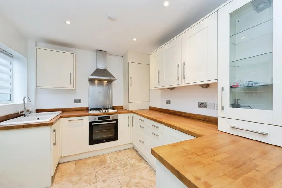 Whitton Dene, Hounslow, TW3, photo 12