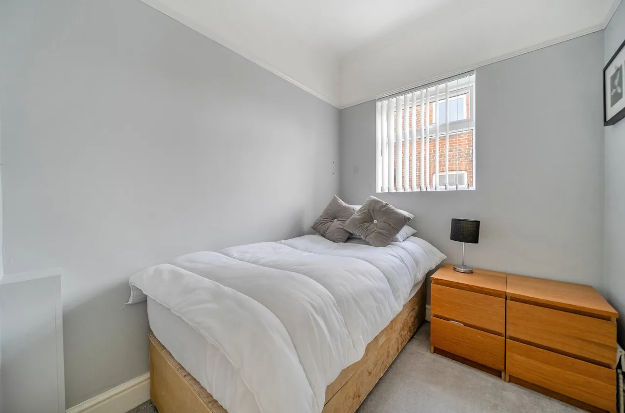 Paxton Road, Fareham, PO14, photo 13