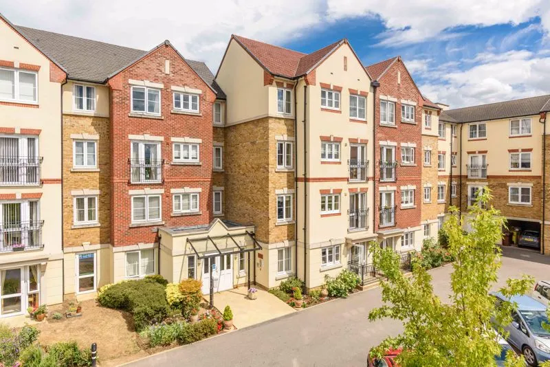 Churchfield Road, Walton-On-Thames, KT12, photo 3