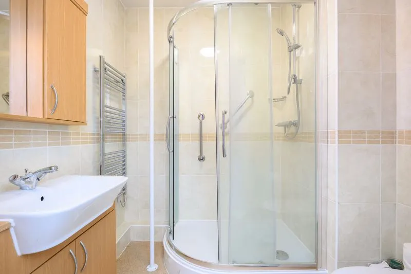 Churchfield Road, Walton-On-Thames, KT12, photo 9