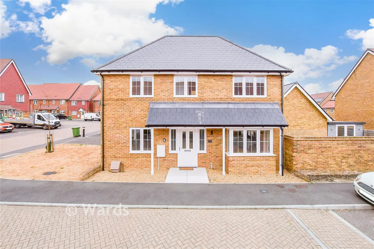 3 bed house for sale, Lasius Drive, Coxheath, ME17