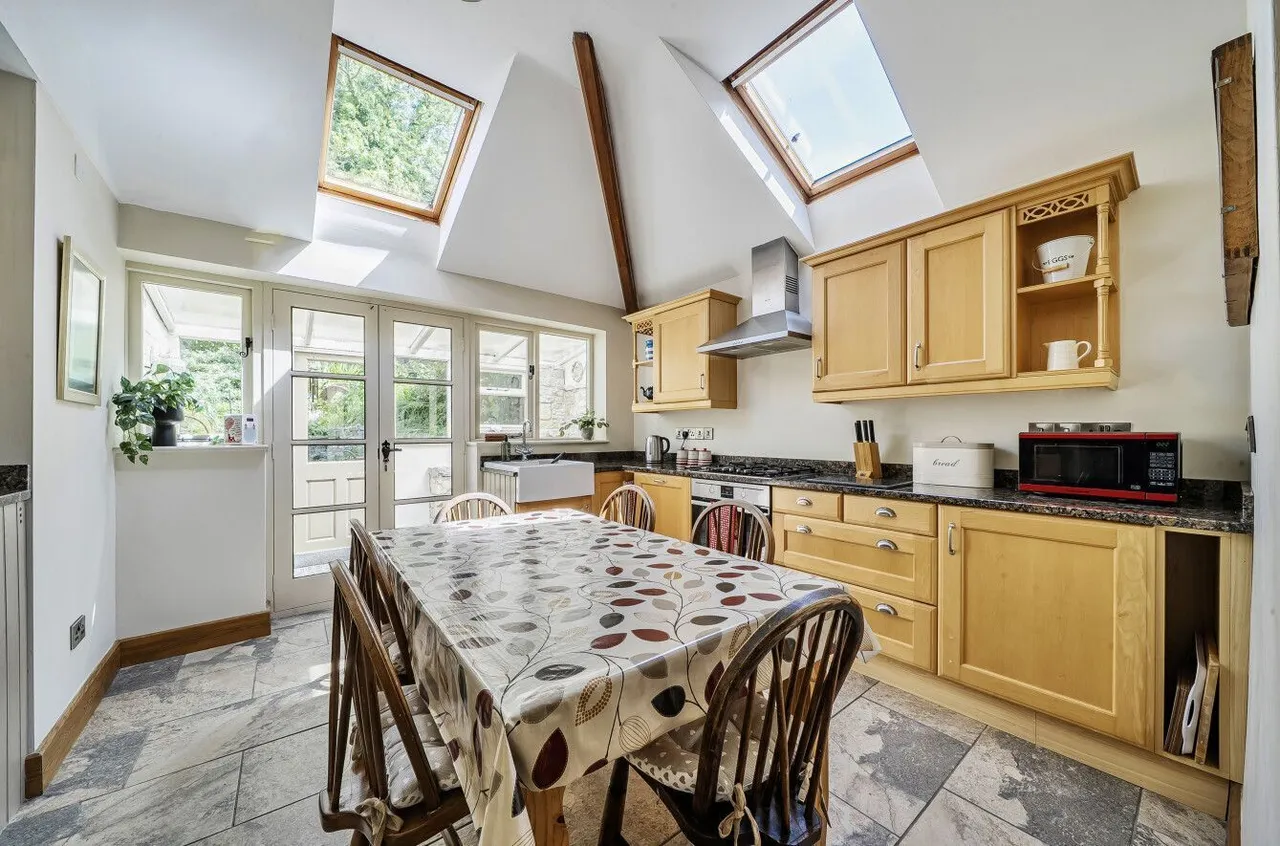 Blake House, Bove Town, BA6, photo 3