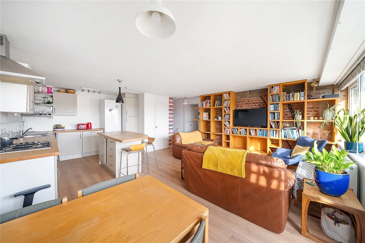 2 bed flat for sale — Bullen Street, Battersea, SW11