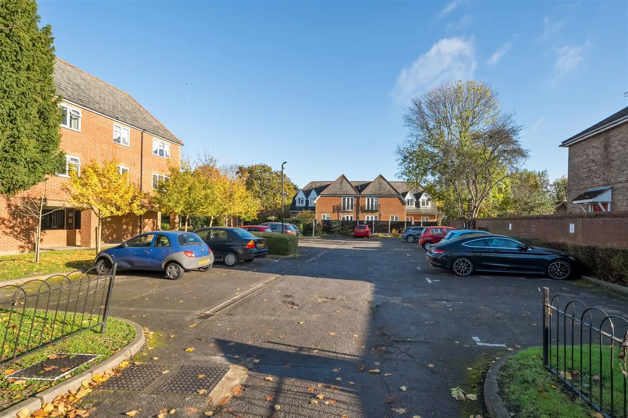 Junction Road, Romford, RM1, photo 14