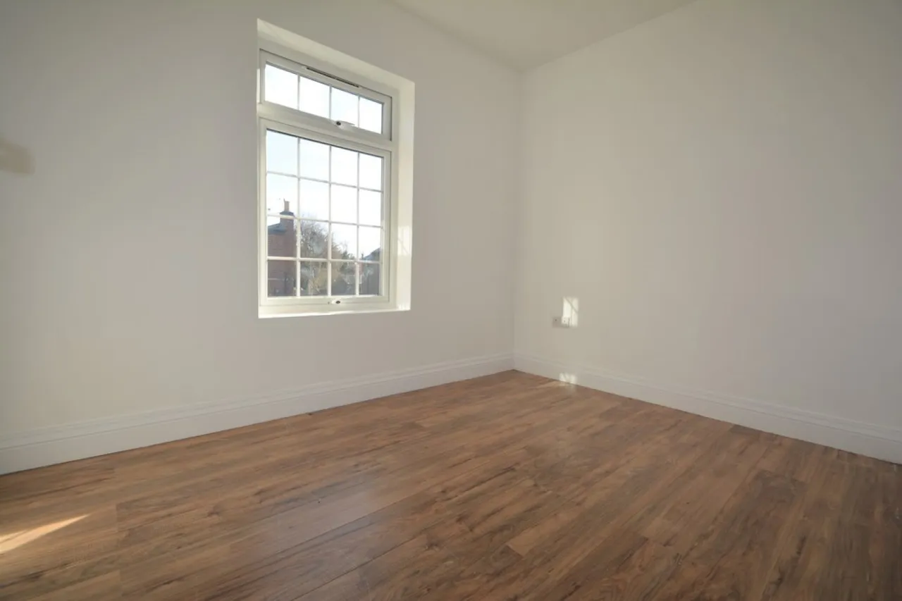 Elm Road, photo 7