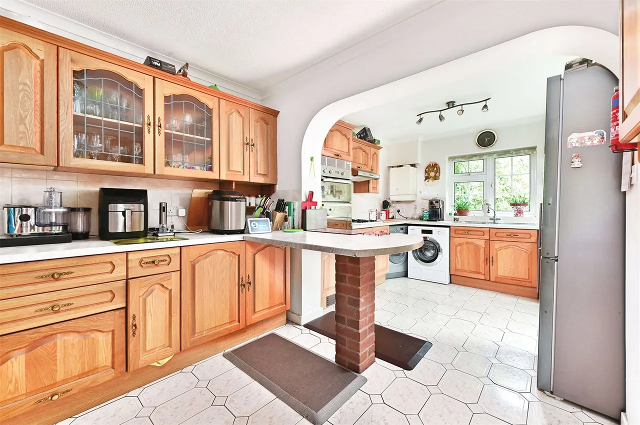 Brewers Close, Farnborough, Hampshire, GU14 8NR, photo 6