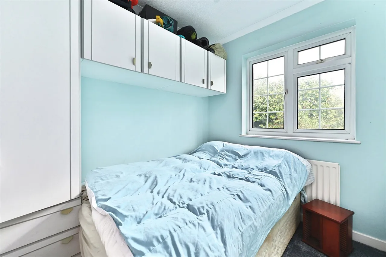 Brewers Close, Farnborough, Hampshire, GU14 8NR, photo 9