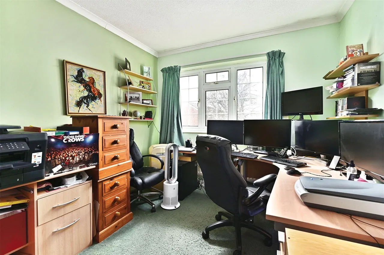 Brewers Close, Farnborough, Hampshire, GU14 8NR, photo 10