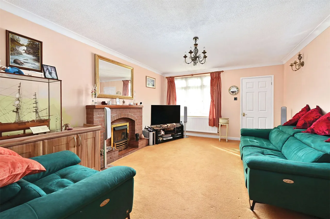 Brewers Close, Farnborough, Hampshire, GU14 8NR, photo 2