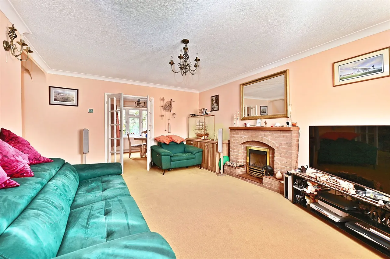 Brewers Close, Farnborough, Hampshire, GU14 8NR, photo 7