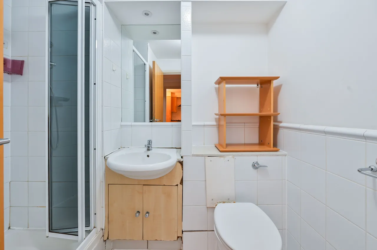 Flat 42 South Block, County Hall, 1a Belvedere Road, London, photo 7