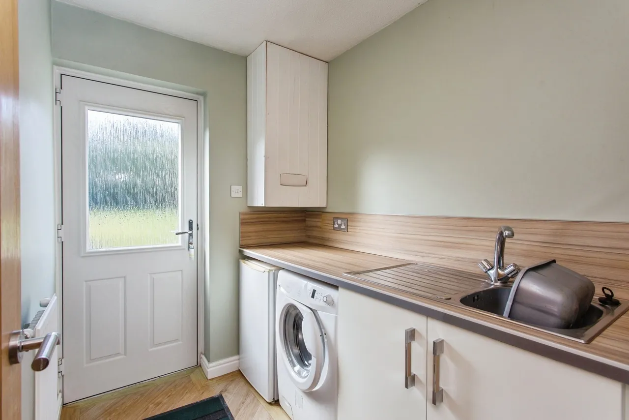 Preston Road, Clayton-le-Woods, PR6, photo 13