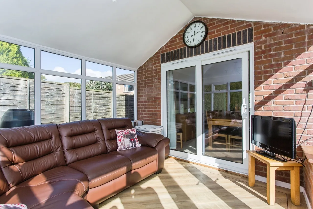 Preston Road, Clayton-le-Woods, PR6, photo 9