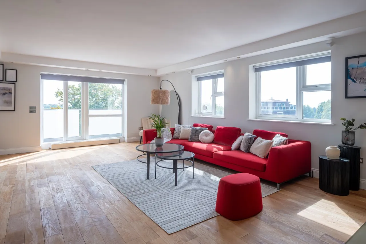 3 bed property for sale — Avenue Road, St John's Wood, London, NW8 6HY