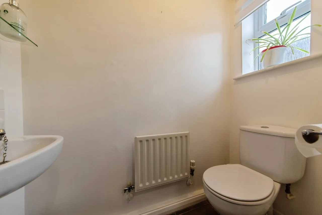 Rochester Close, Bracebridge Heath, Lincoln, Lincolnshire, LN4, photo 11