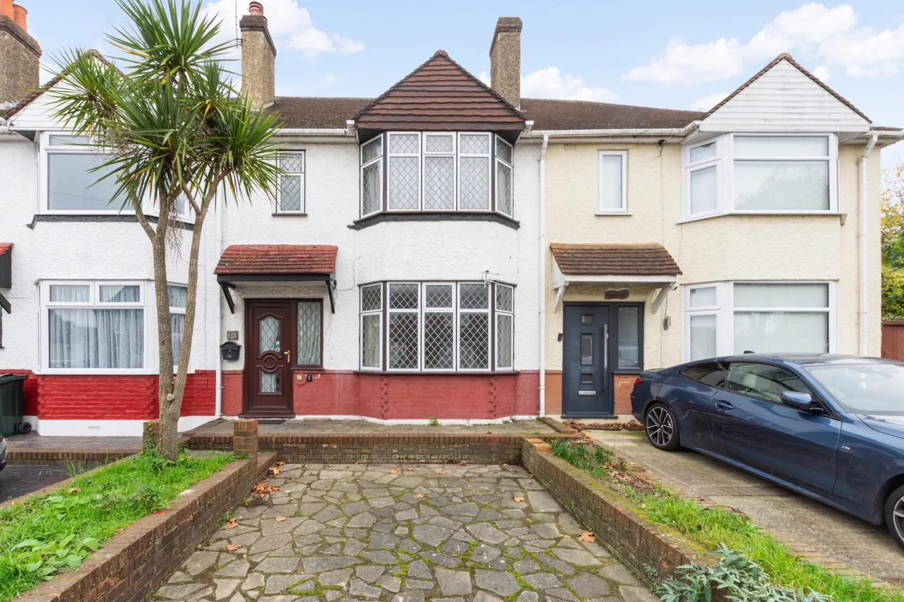 4 bed house for sale — Knockhall Road, Greenhithe