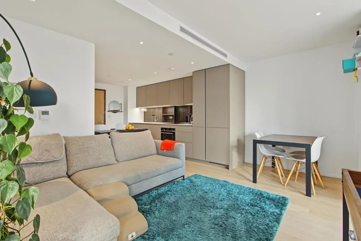 1 bed flat to rent, York Place, London, SW11