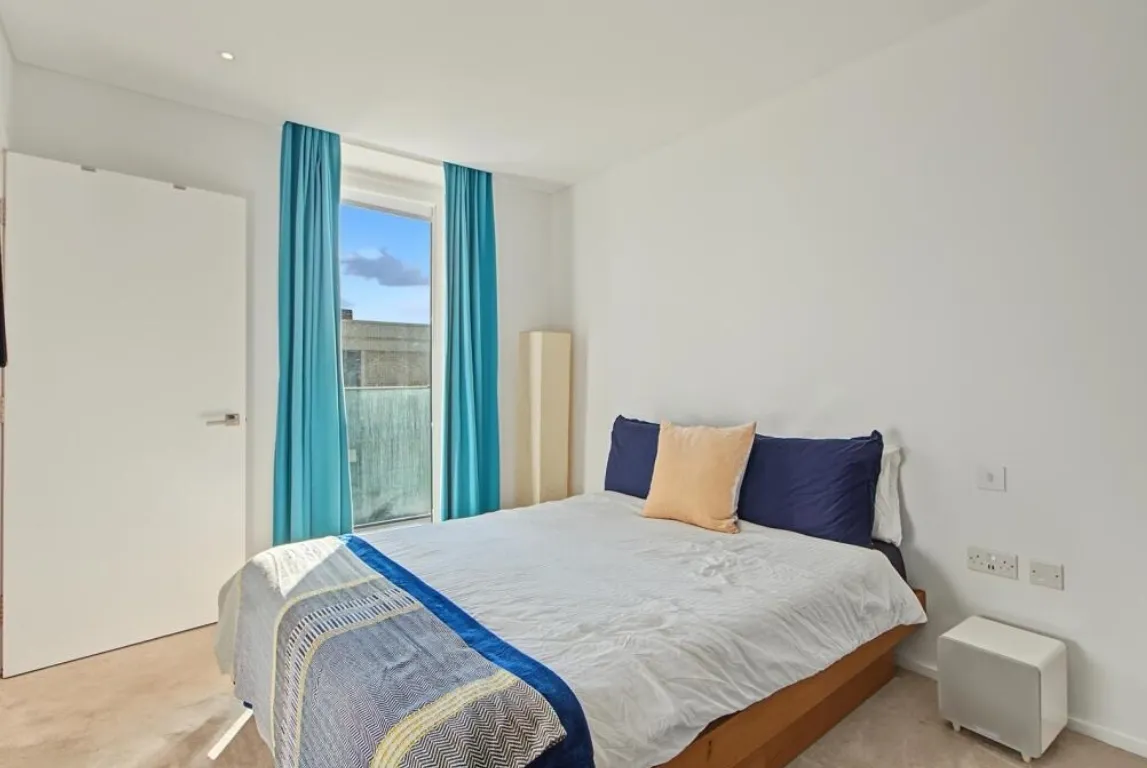 York Place, London, SW11, photo 6