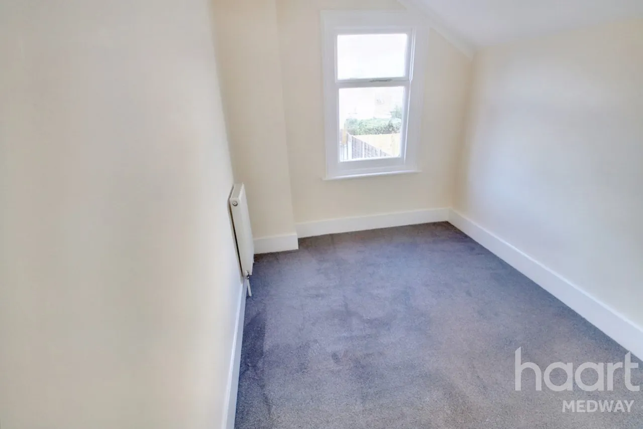 Wykeham Street, Rochester, ME2, photo 13