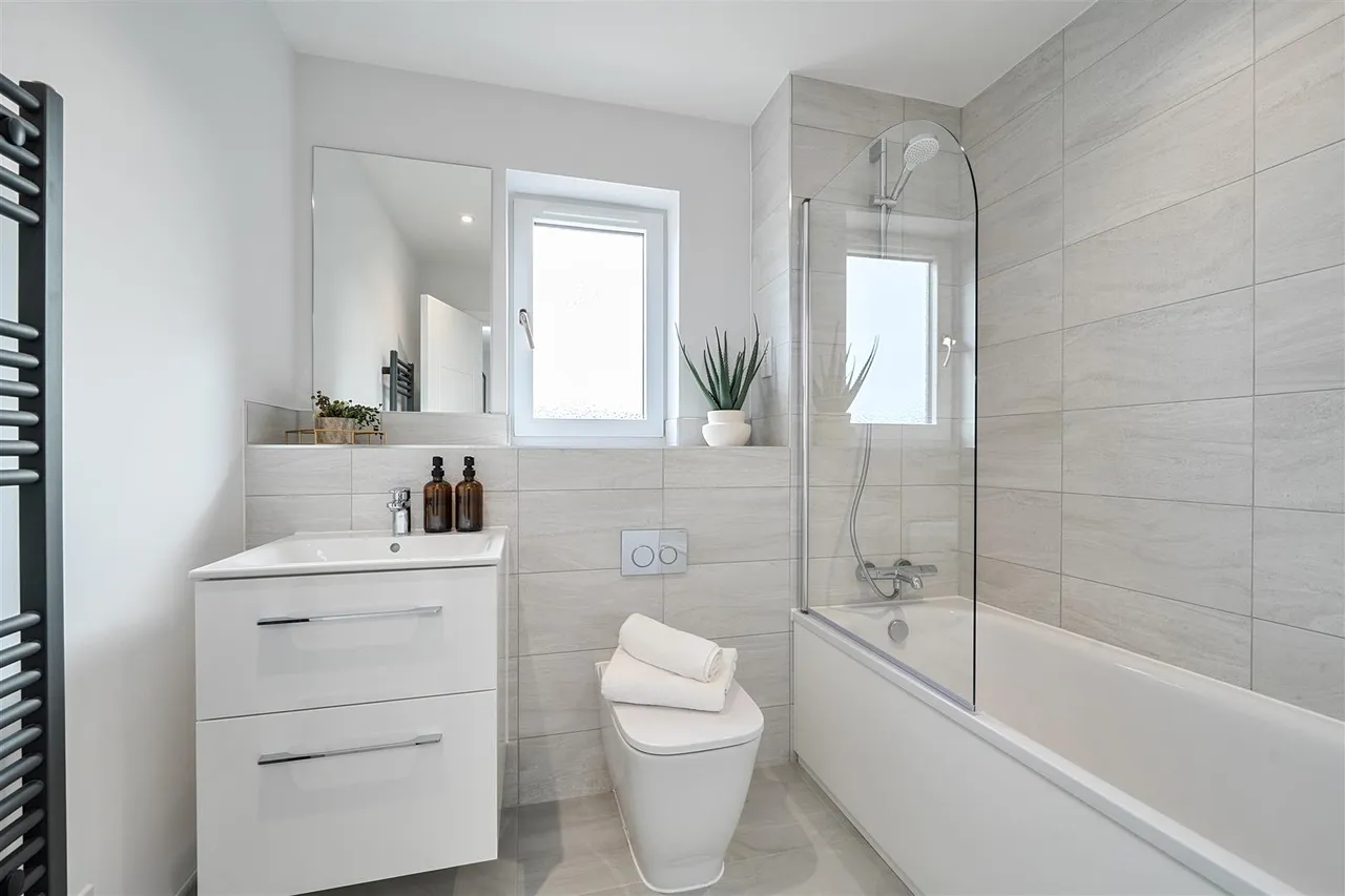 Newtown Road, Warsash, photo 14