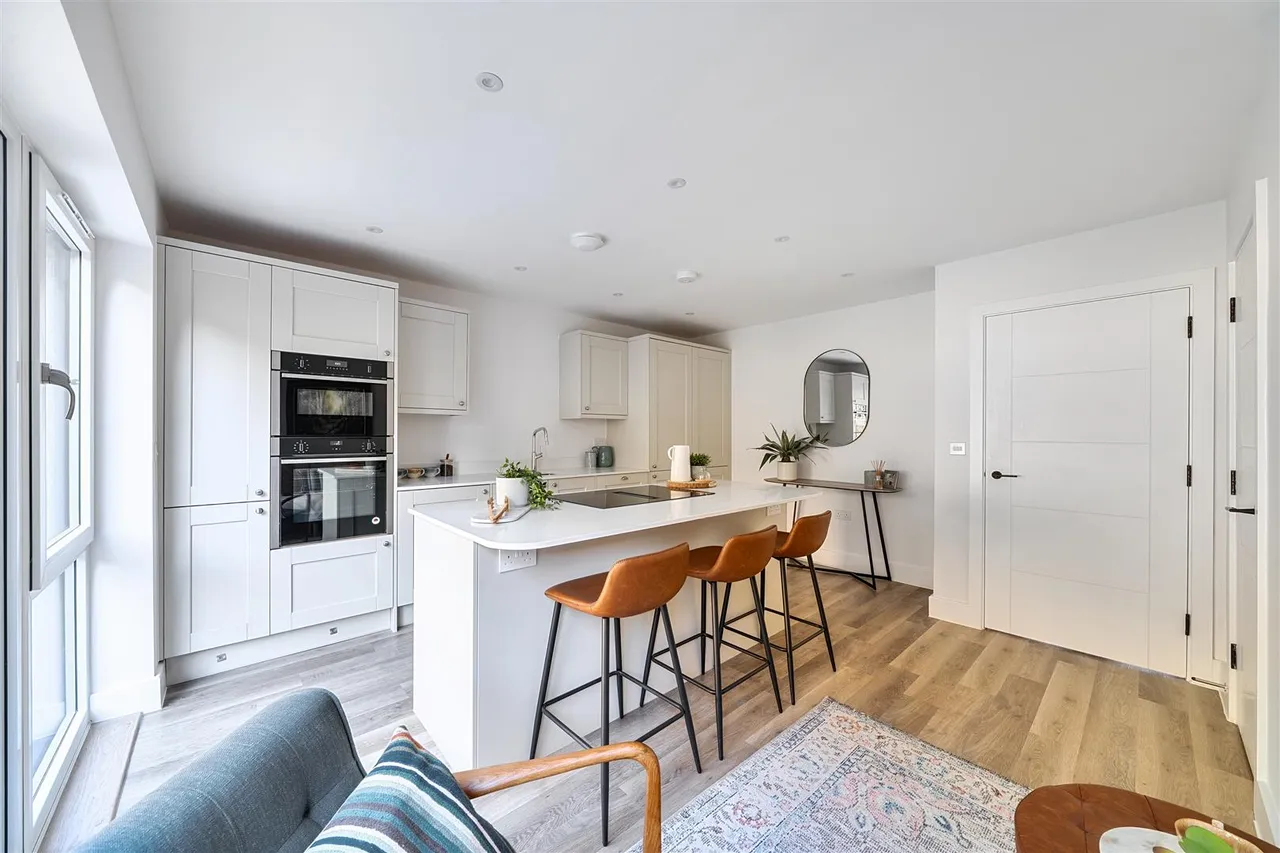 Newtown Road, Warsash, photo 6
