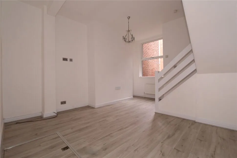 Hyde Road, Denton, Greater Manchester, M34, photo 3
