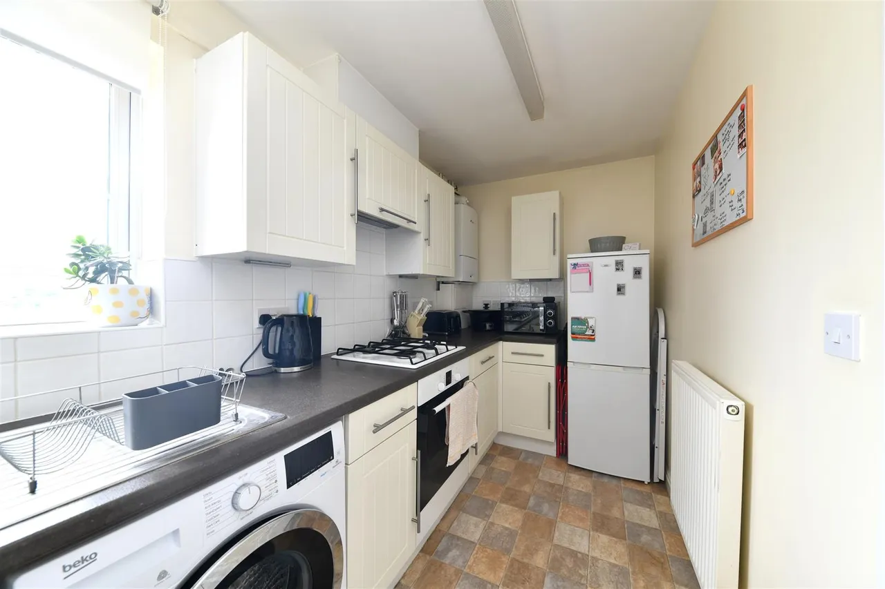 Fairfield Crescent, Stevenage, SG1 6GF, photo 11