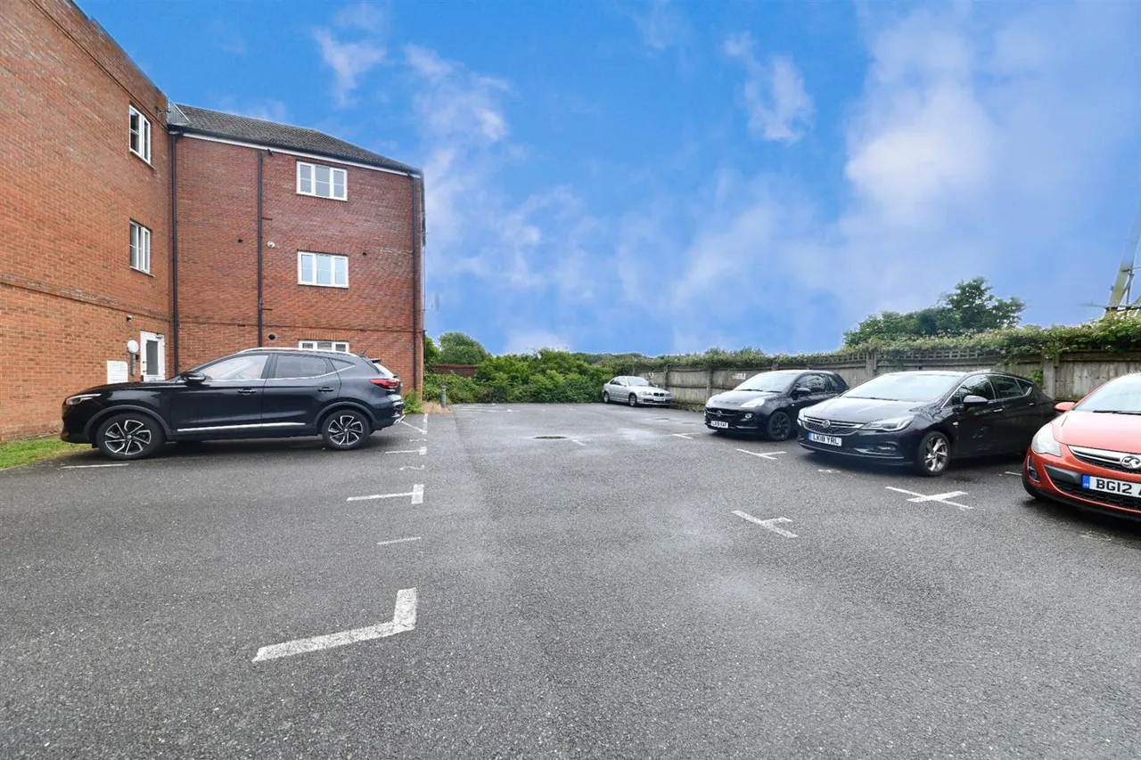 Fairfield Crescent, Stevenage, SG1 6GF, photo 16