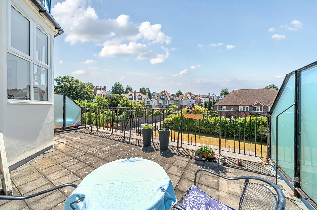 1 bed flat for sale, Davigdor Road, BN3