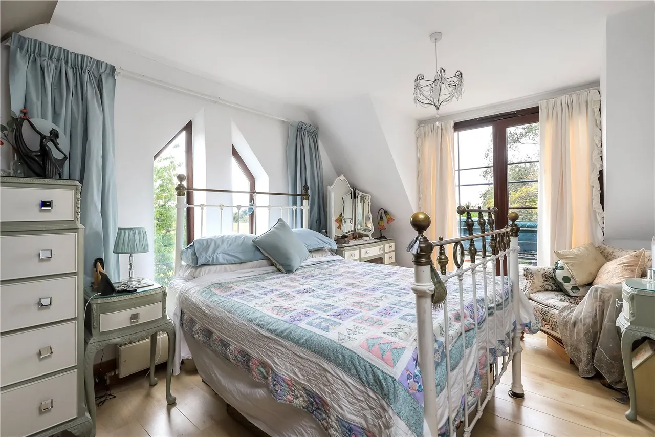 Lodge Drove, Woodfalls, Salisbury, Wiltshire, SP5 2NH, photo 10