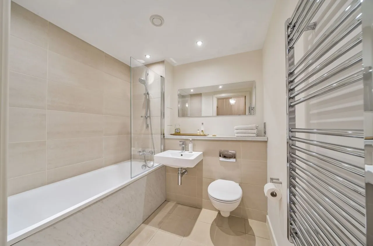 Wharf Approach, Leeds, LS1, photo 5