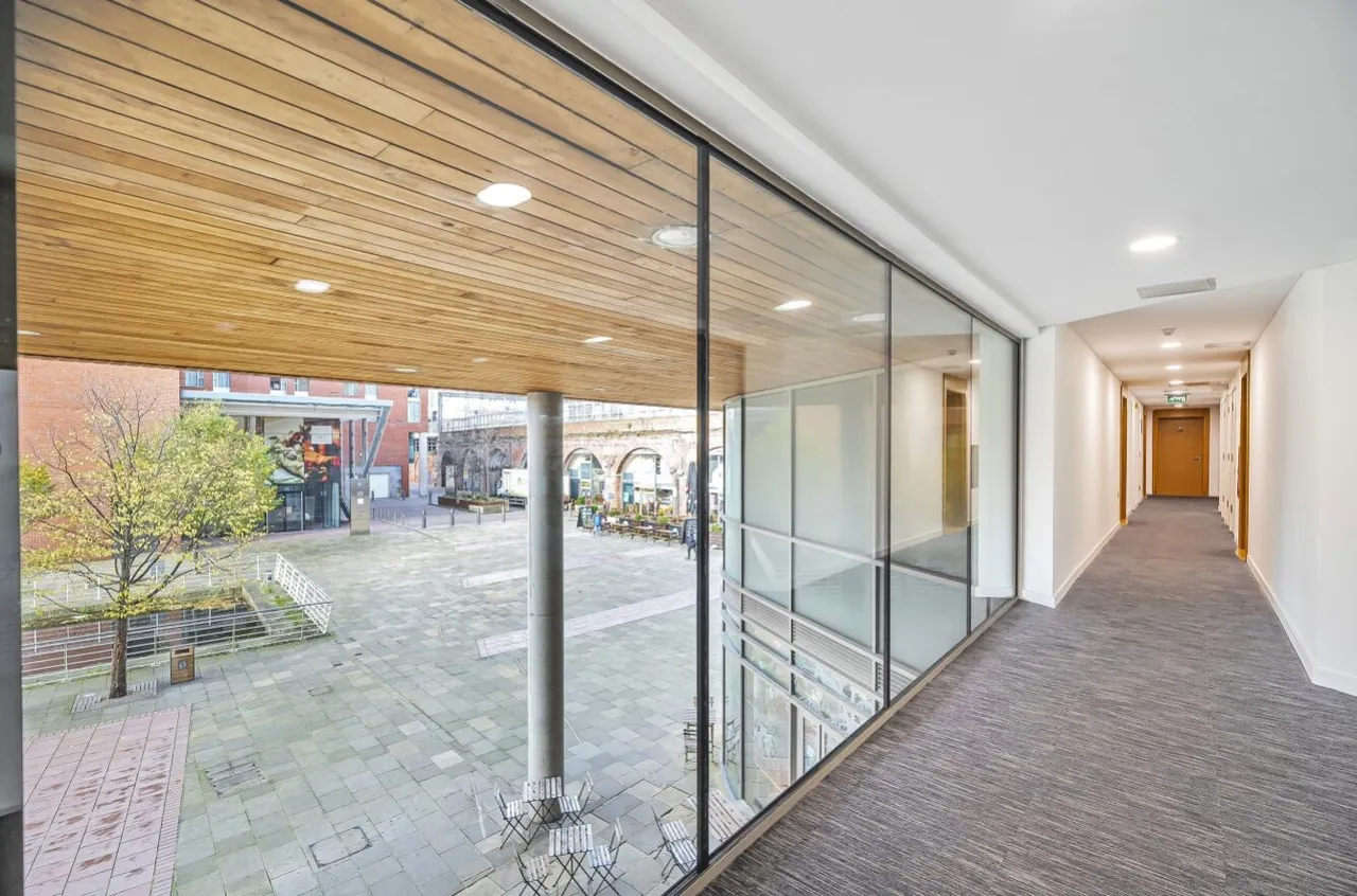 Wharf Approach, Leeds, LS1, photo 12