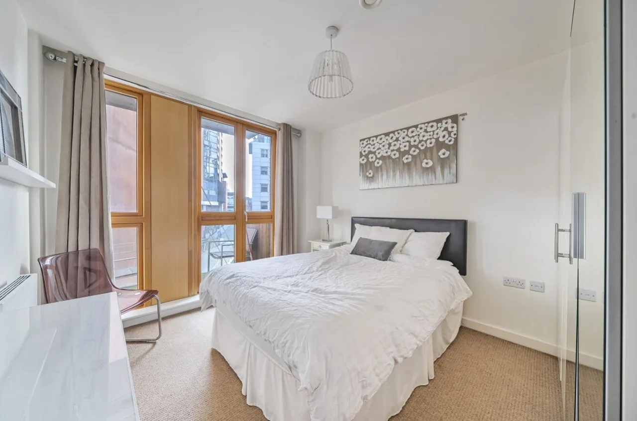 Wharf Approach, Leeds, LS1, photo 4
