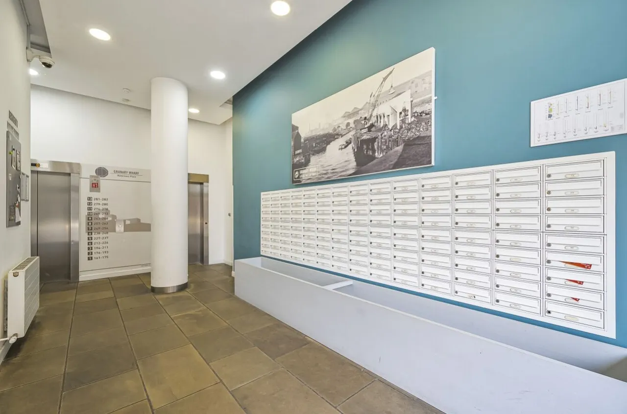 Wharf Approach, Leeds, LS1, photo 11