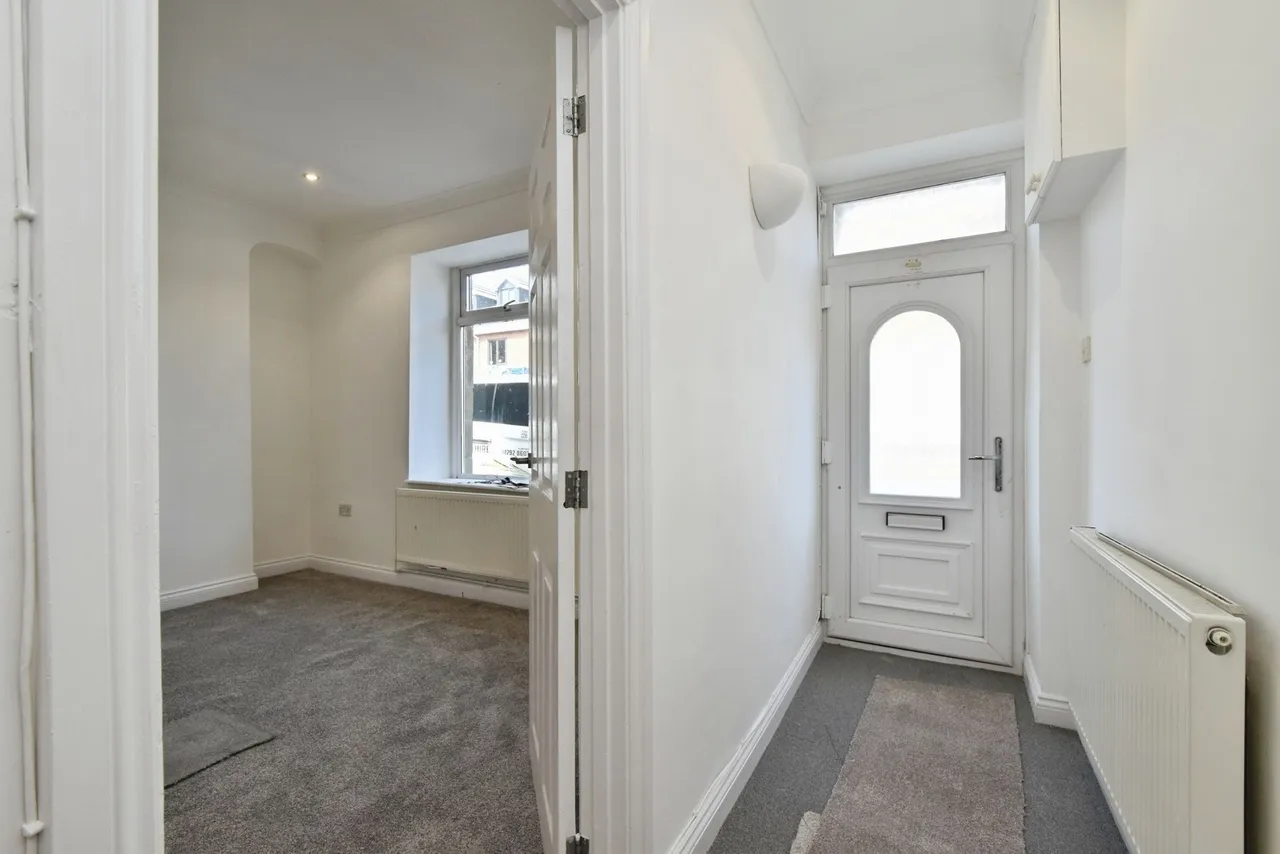 Church Street, Swansea, SA8, photo 3