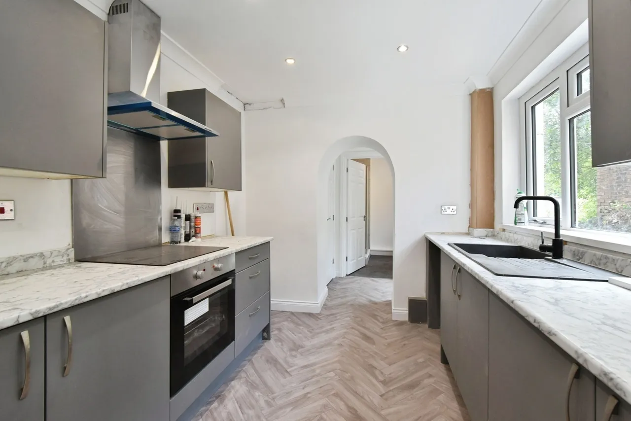Church Street, Swansea, SA8, photo 7