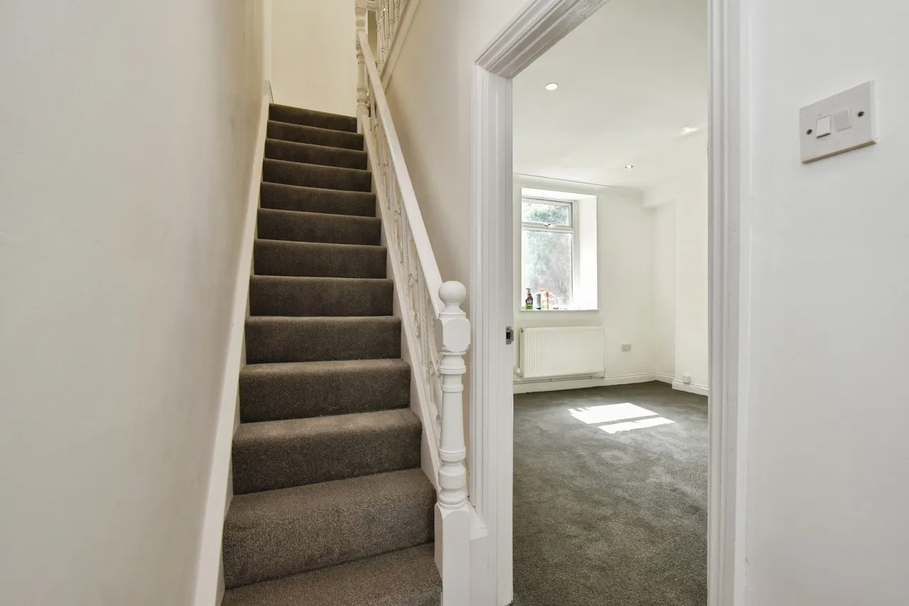 Church Street, Swansea, SA8, photo 4