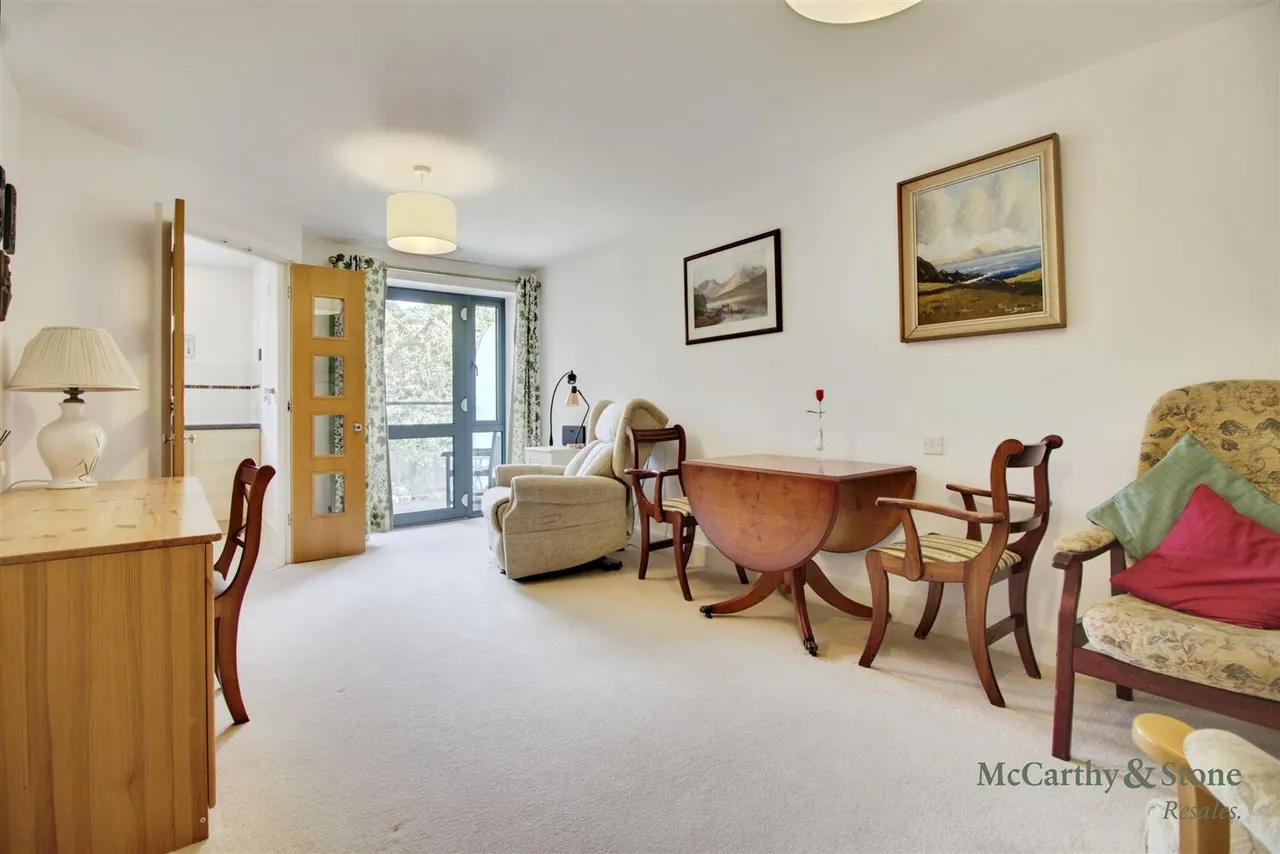 Darkes Lane, Potters Bar, EN6, photo 4