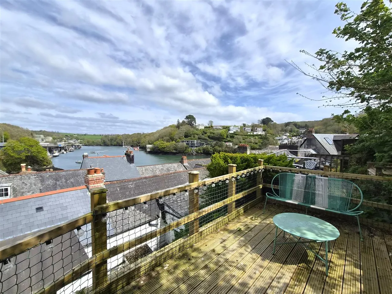 2 bed character property for sale, Station Road, Fowey