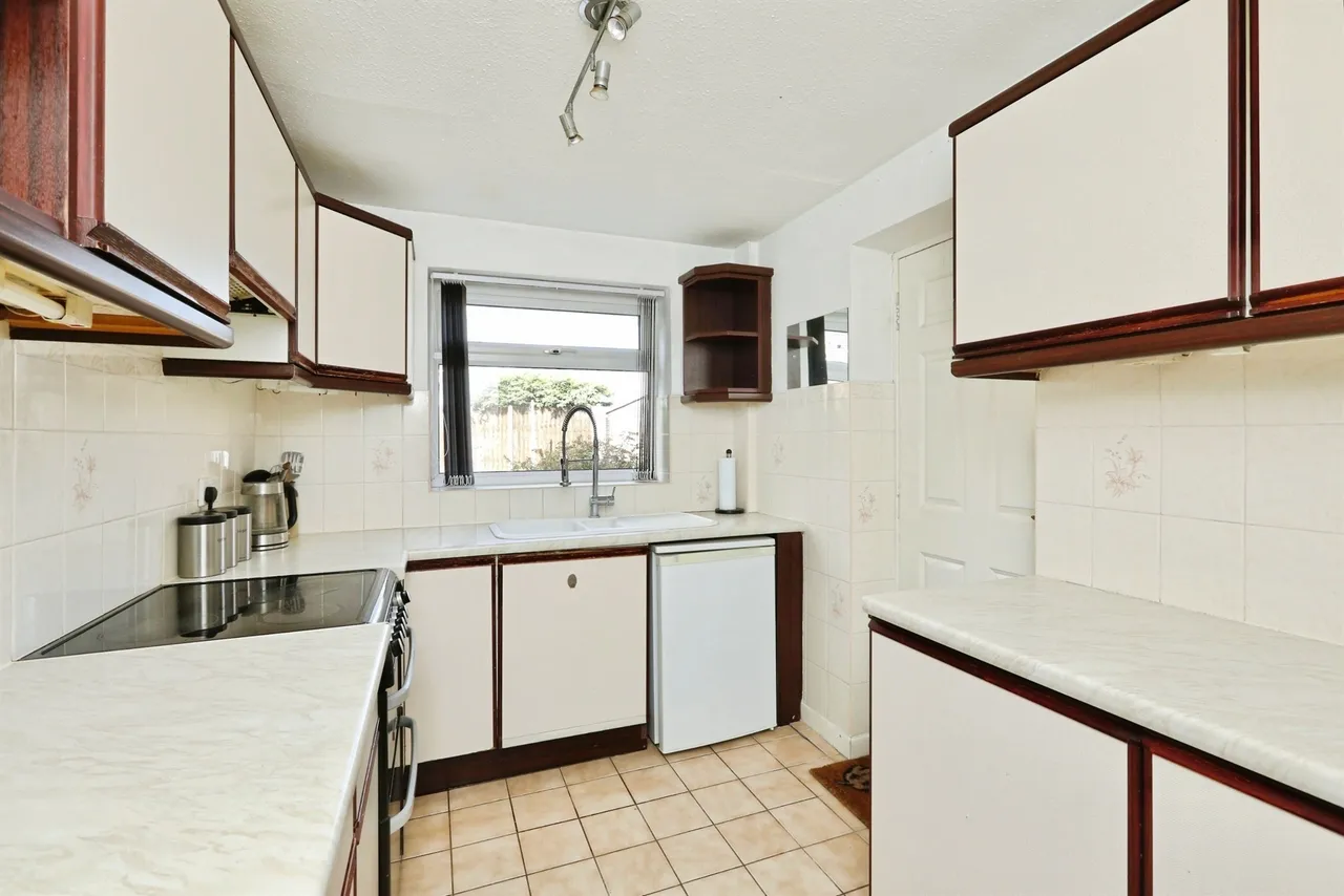 Leeds Avenue, North Anston, Sheffield, photo 4