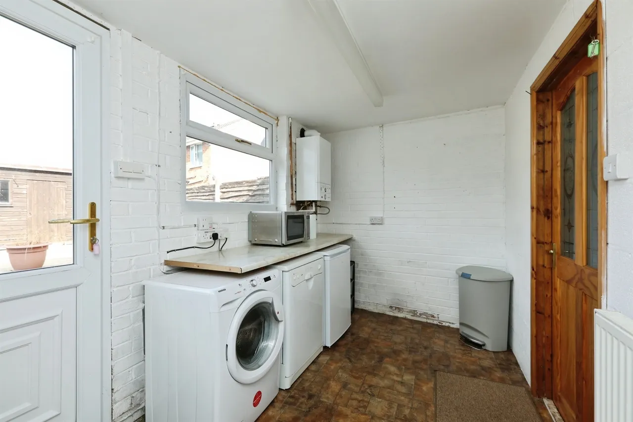 Leeds Avenue, North Anston, Sheffield, photo 6